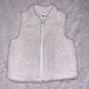 (3 for $10) old navy Fuzzy vest